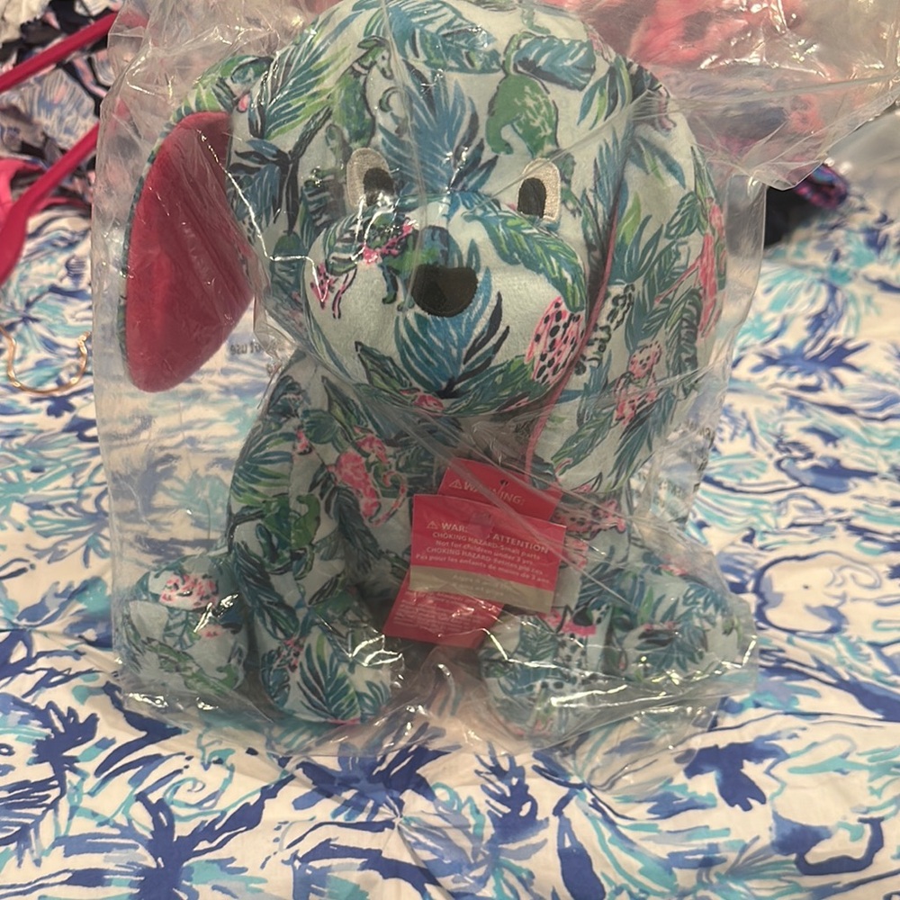 New in package - Lilly Pulitzer Sandy Dog